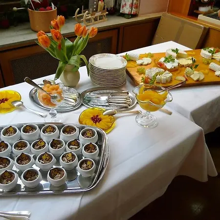 Hirsch Mit Cafe Kloesterle 3*