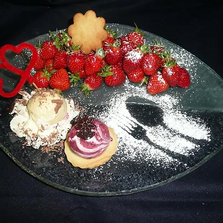 Hirsch Mit Cafe Kloesterle Hotel