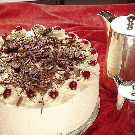 Hotel Hirsch Mit Cafe Kloesterle