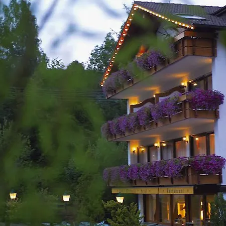 Hirsch Mit Cafe Kloesterle