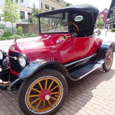 Hotel Hirsch Mit Cafe Kloesterle Enzklösterle