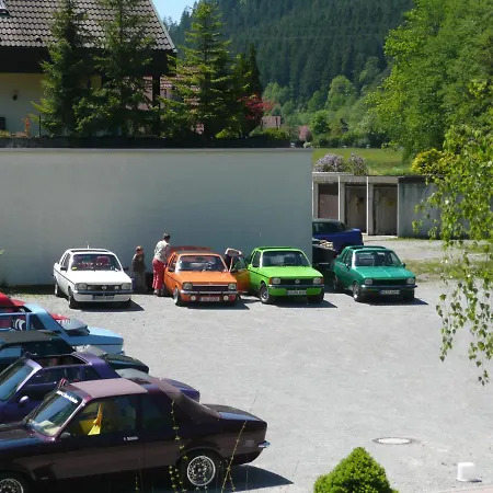 Hotel Hirsch Mit Cafe Kloesterle Enzklösterle