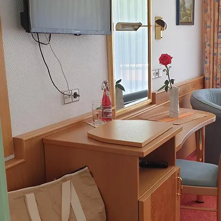Hotel Hirsch Mit Café Klösterle 3*