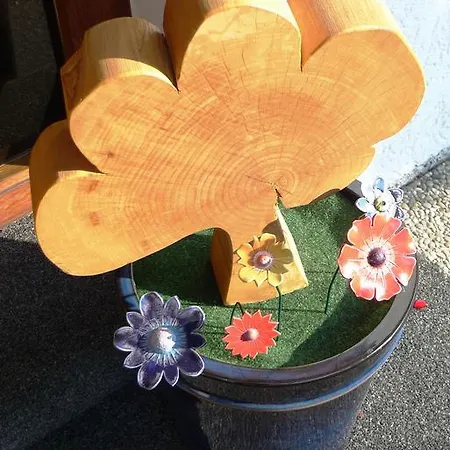 Hotel Hirsch Mit Cafe Kloesterle Enzklösterle