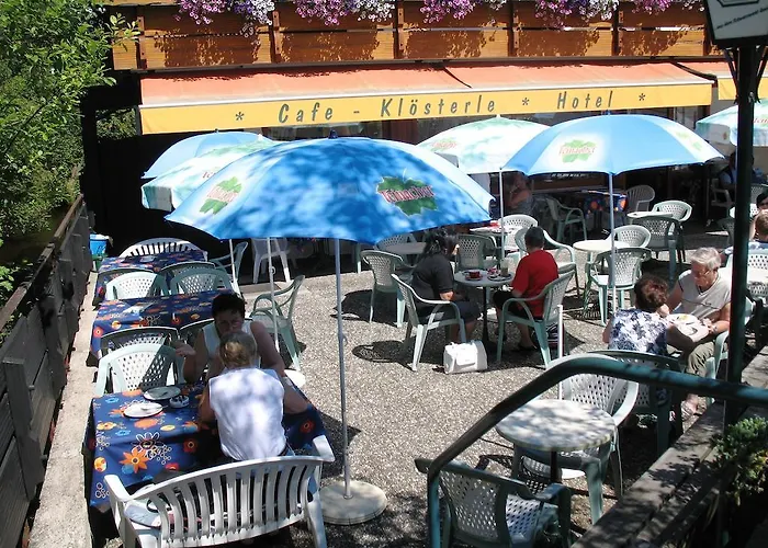 Hirsch Mit Cafe Kloesterle Hotell 3*