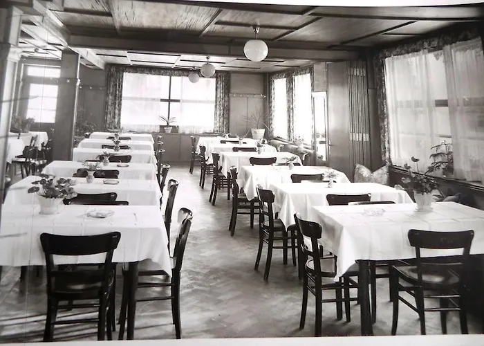 Hirsch Mit Cafe Kloesterle 3*