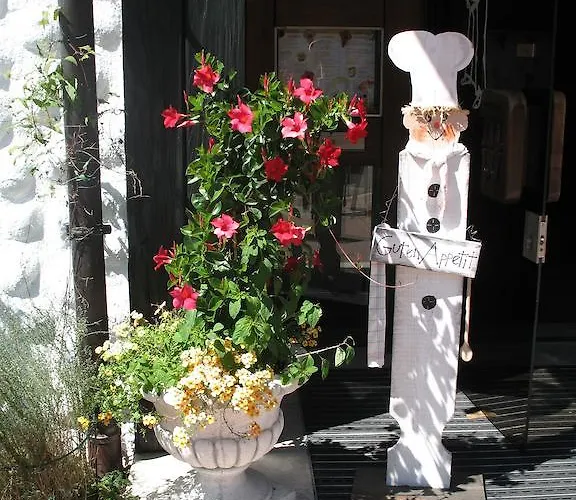 Hotell Hirsch Mit Cafe Kloesterle Enzklösterle