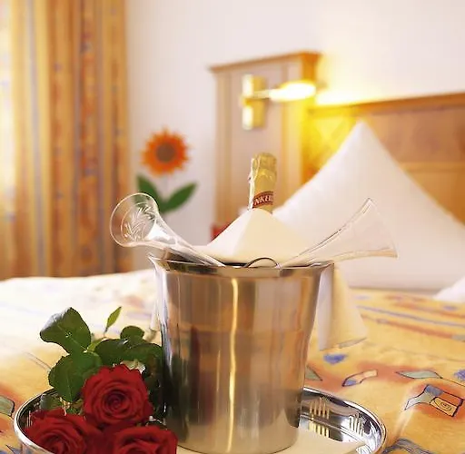 Hirsch Mit Cafe Kloesterle 3* Enzklösterle