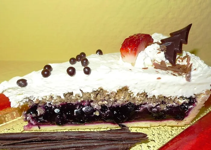 Hirsch Mit Cafe Kloesterle Enzklösterle