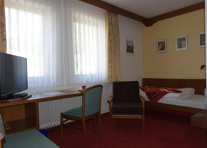 Hirsch Mit Cafe Kloesterle 3*